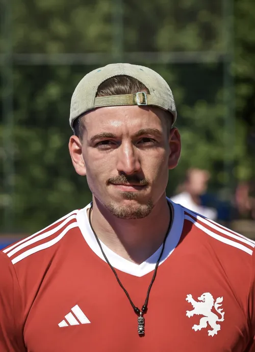 player image